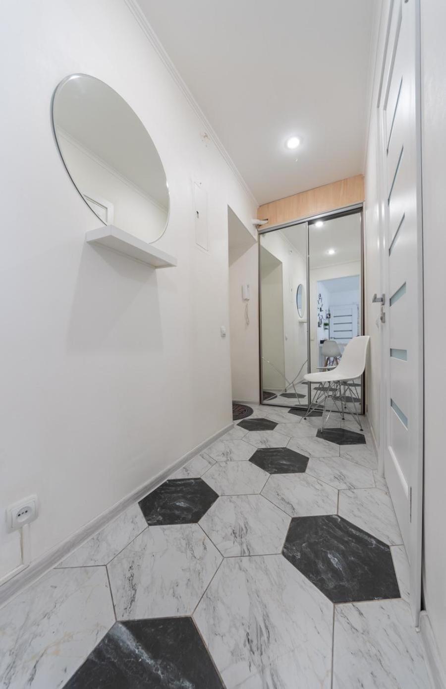Flat 24 On Lesi Ukrainki 12 With 1 Bedroom Kijev Kültér fotó