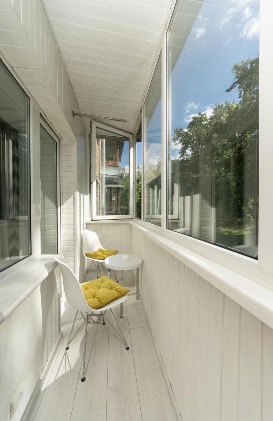 Flat 24 On Lesi Ukrainki 12 With 1 Bedroom Kijev Kültér fotó